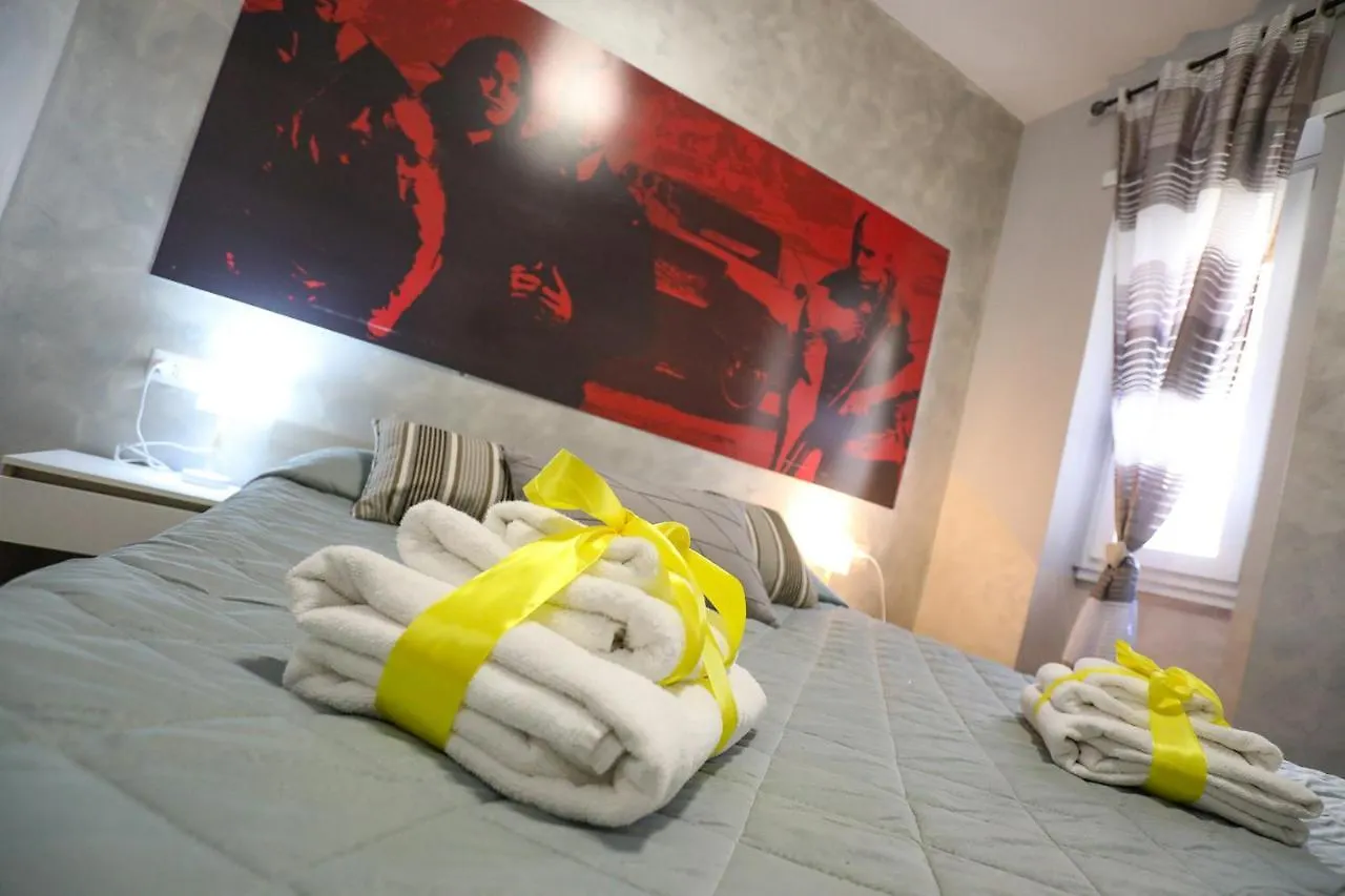 Movie Home Guesthouse Roma Affittacamere